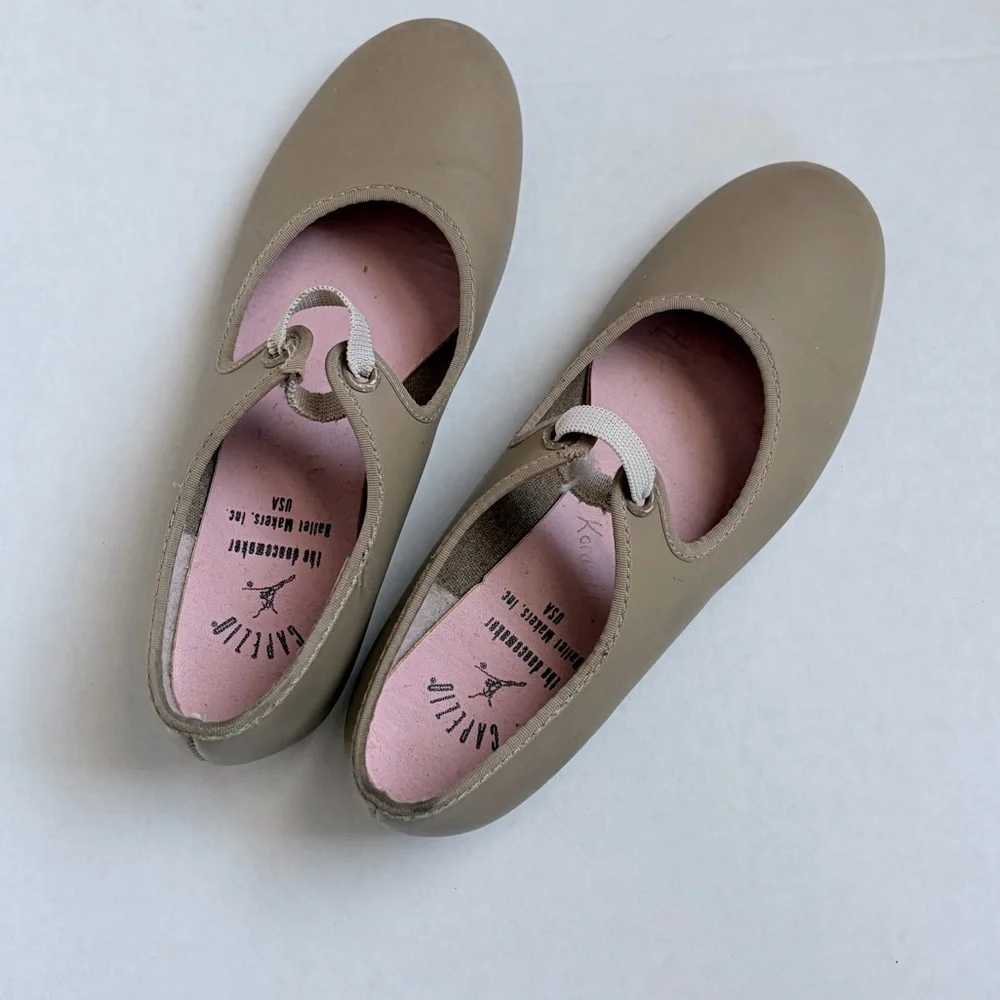 Capezio Kids Beige Shuffle Tap Shoes ~Size 3.5 See Measurements